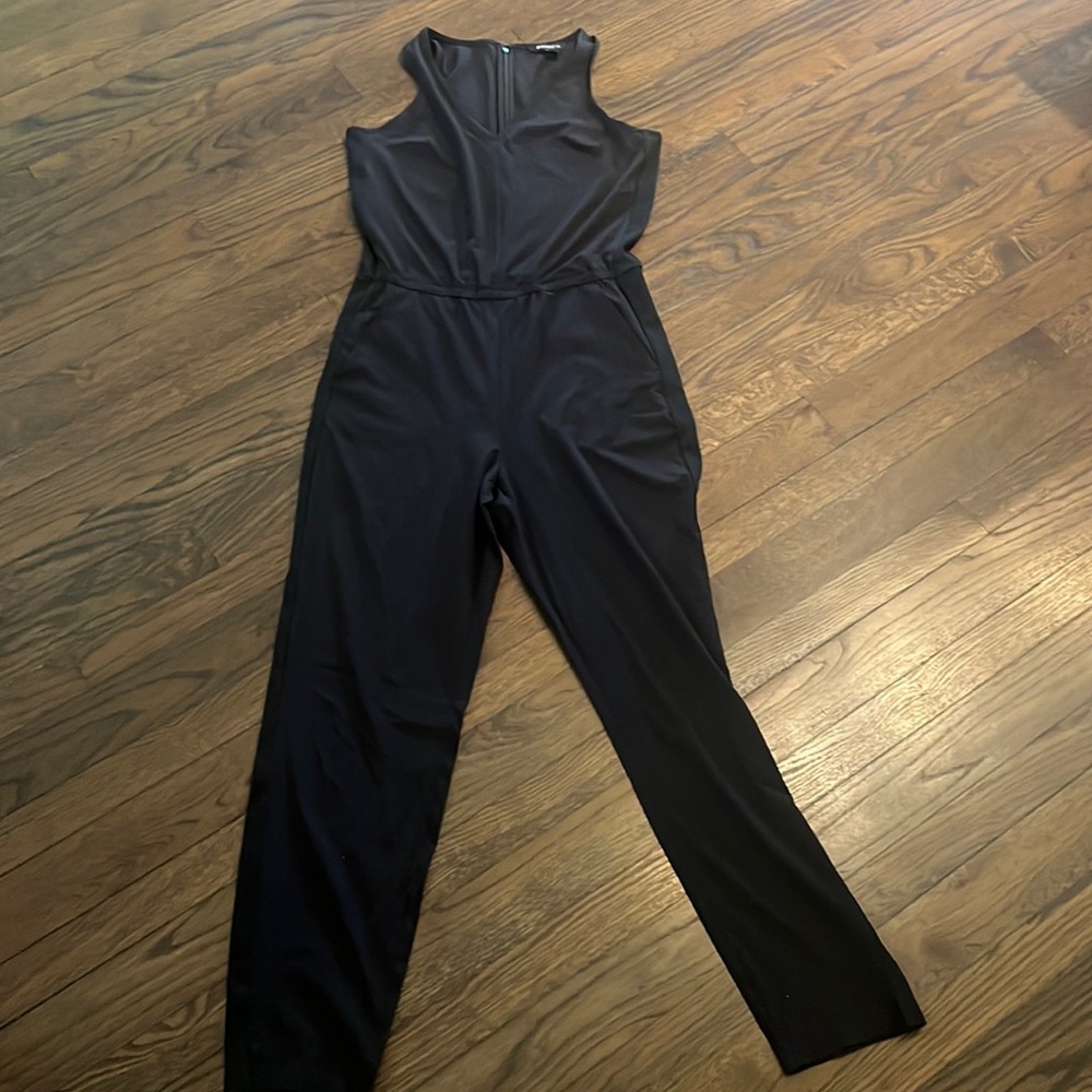 Athleta black jumpsuit size 6 tall